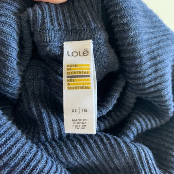 Lole sweater - Picture 2 of 2